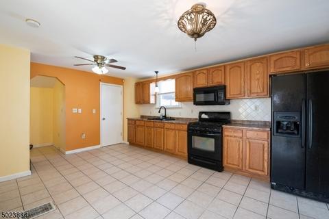 534 W 6th St, Plainfield, NJ 07060 photo 2