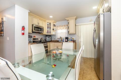 275 E 5th Ave, Roselle, NJ 07203 photo 13