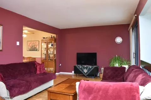 5 Overlook Dr, Clinton, NJ 08809 photo 2