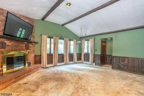 653 Colfax Rd, Wayne, NJ 07470 photo 12