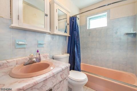 653 Colfax Rd, Wayne, NJ 07470 photo 15