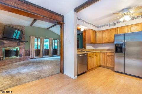 653 Colfax Rd, Wayne, NJ 07470 photo 9