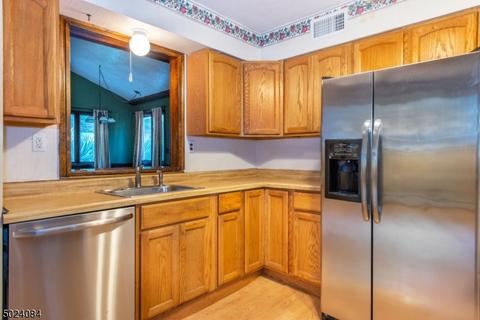 653 Colfax Rd, Wayne, NJ 07470 photo 8