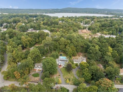82 Ridgeview Ter, Wayne, NJ 07470 photo 25