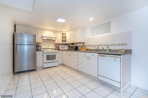 67 Valley View Rd, Hillside, NJ 07205 photo 20