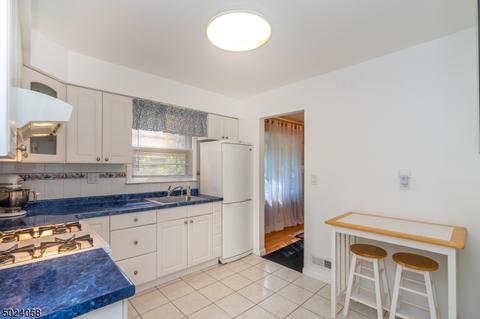 67 Valley View Rd, Hillside, NJ 07205 photo 11