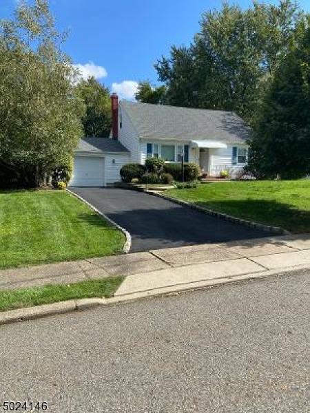 24 Manor Dr, Wayne, NJ 07470 photo 1