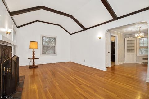 130 Beechwood Dr, Wayne, NJ 07470 photo 5