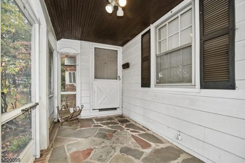 130 Beechwood Dr, Wayne, NJ 07470 photo 2