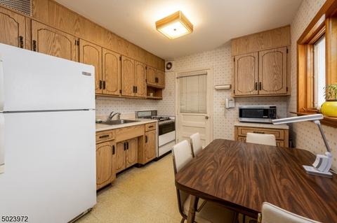 1559 Barton Rd, Union, NJ 07083 photo 4