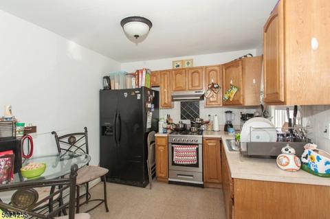 6 Sherman St, Wayne, NJ 07470 photo 4