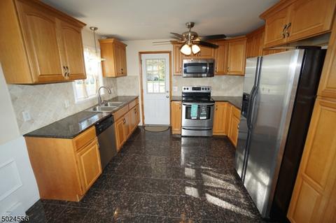 11 Harding Ave, Clark, NJ 07066 photo 6