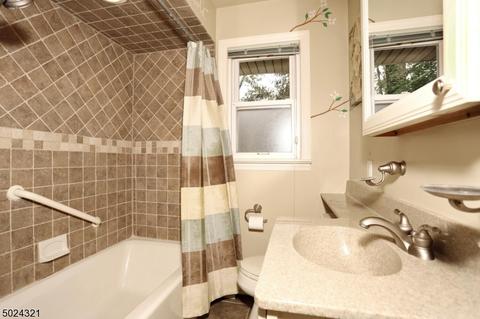 57 Waldwick Ave, Waldwick, NJ 07463 photo 17