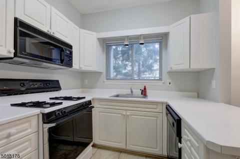 704 Brittany Dr, Wayne, NJ 07470 photo 8