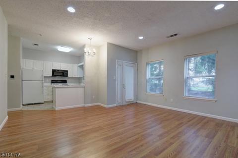704 Brittany Dr, Wayne, NJ 07470 photo 12