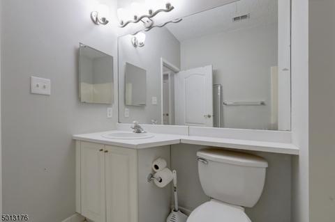 704 Brittany Dr, Wayne, NJ 07470 photo 7