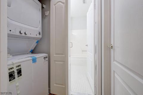 704 Brittany Dr, Wayne, NJ 07470 photo 5
