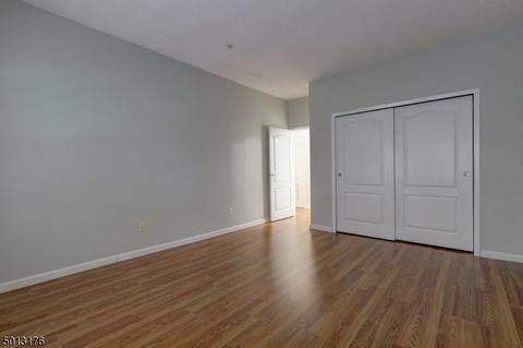 704 Brittany Dr, Wayne, NJ 07470 photo 20