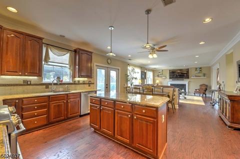 58 Atherton Ct, Wayne, NJ 07470 photo 10