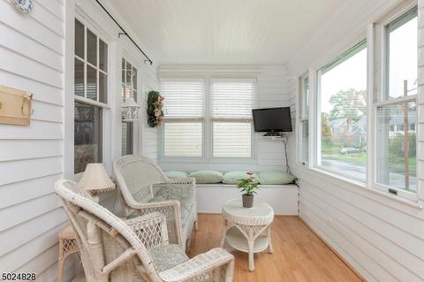 38 Dodd St, Montclair, NJ 07042 photo 2