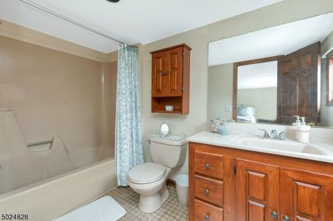 38 Dodd St, Montclair, NJ 07042 photo 12