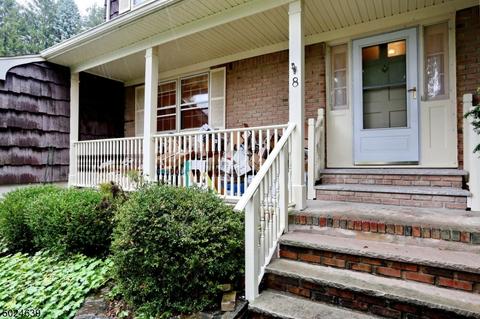 8 Mc Atee Ln, Wanaque, NJ 07465 photo 2