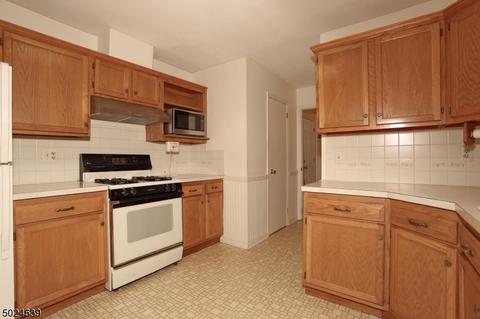 8 Mc Atee Ln, Wanaque, NJ 07465 photo 11