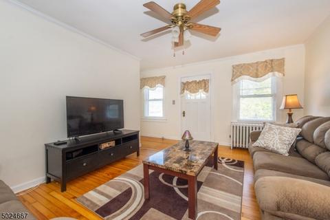 25 Cedar St, Cedar Grove, NJ 07009 photo 12