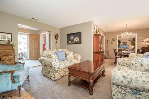 16 Pierce St, Sparta, NJ 07871 photo 3