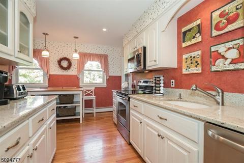 16 Pierce St, Sparta, NJ 07871 photo 6