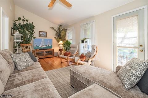 16 Pierce St, Sparta, NJ 07871 photo 8