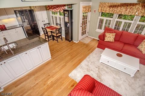 131 Rock Rd, Wayne, NJ 07470 photo 8
