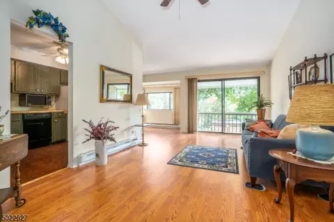 60 N Slope, Clinton, NJ 08809 photo 6