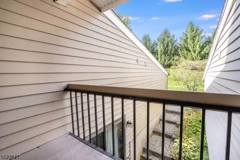 60 N Slope, Clinton, NJ 08809 photo 2