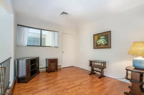 60 N Slope, Clinton, NJ 08809 photo 14