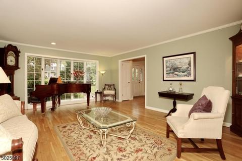 108 Oak Dr, Upper Saddle River, NJ 07458 photo 9
