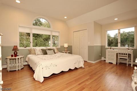108 Oak Dr, Upper Saddle River, NJ 07458 photo 16