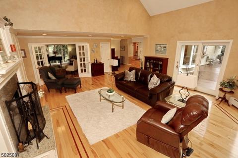 108 Oak Dr, Upper Saddle River, NJ 07458 photo 6
