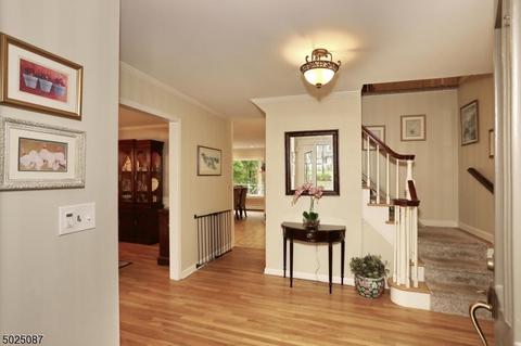 108 Oak Dr, Upper Saddle River, NJ 07458 photo 3