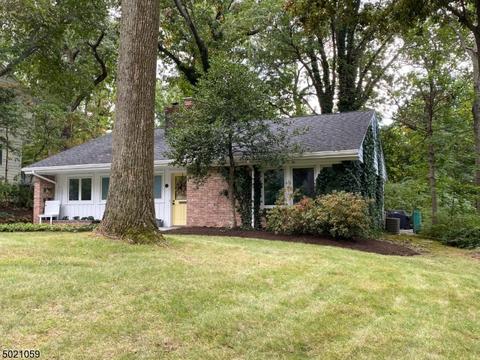 76 Beech Ave, Berkeley Heights, NJ 07922 photo 1