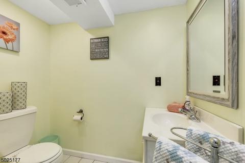 60 Hillcrest Dr, Wayne, NJ 07470 photo 9