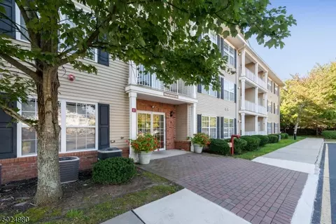 87 Liddle Ave, Edison, NJ 08837 photo 3