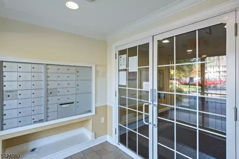 87 Liddle Ave, Edison, NJ 08837 photo 5