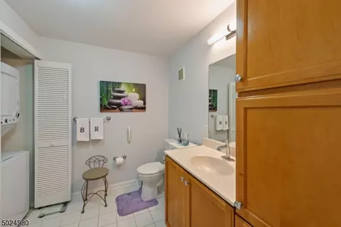 87 Liddle Ave, Edison, NJ 08837 photo 17
