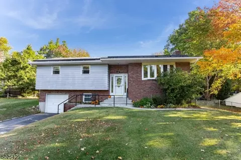 66 Smithtown Rd, Hackettstown, NJ 07840 photo 1