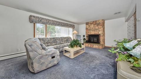 48 Kossuth Pl, Wayne, NJ 07470 photo 4