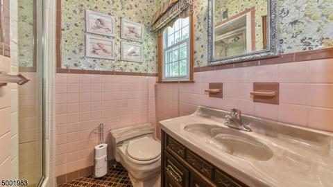 48 Kossuth Pl, Wayne, NJ 07470 photo 11