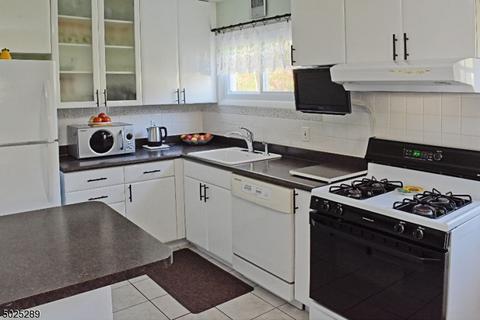 241 Perry St, Dover, NJ 07801 photo 6