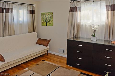 241 Perry St, Dover, NJ 07801 photo 9