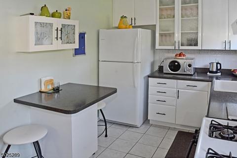 241 Perry St, Dover, NJ 07801 photo 7